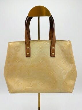 Louis Vuitton Monogram Vernis Reade PM